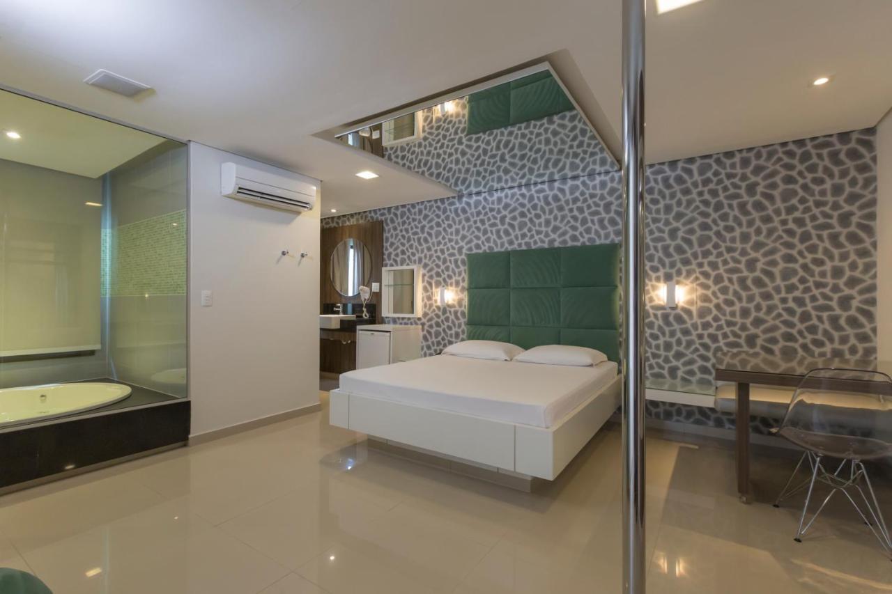 Poeme Motel By Drops Сан-Жозе-дус-Пиньяйс Экстерьер фото